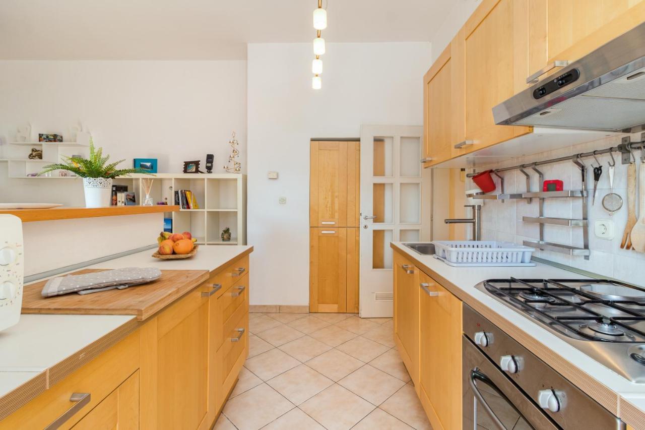 Cubo Apartment Pula Luaran gambar