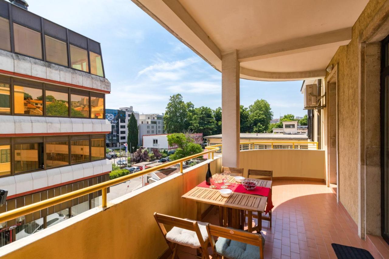 Cubo Apartment Pula Luaran gambar